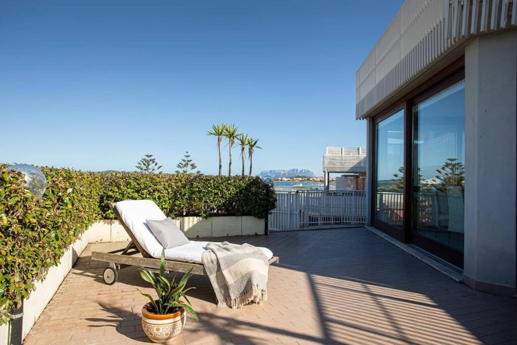Sunny Rooftop Loft With Gorgeous Views Of オルビア エクステリア 写真