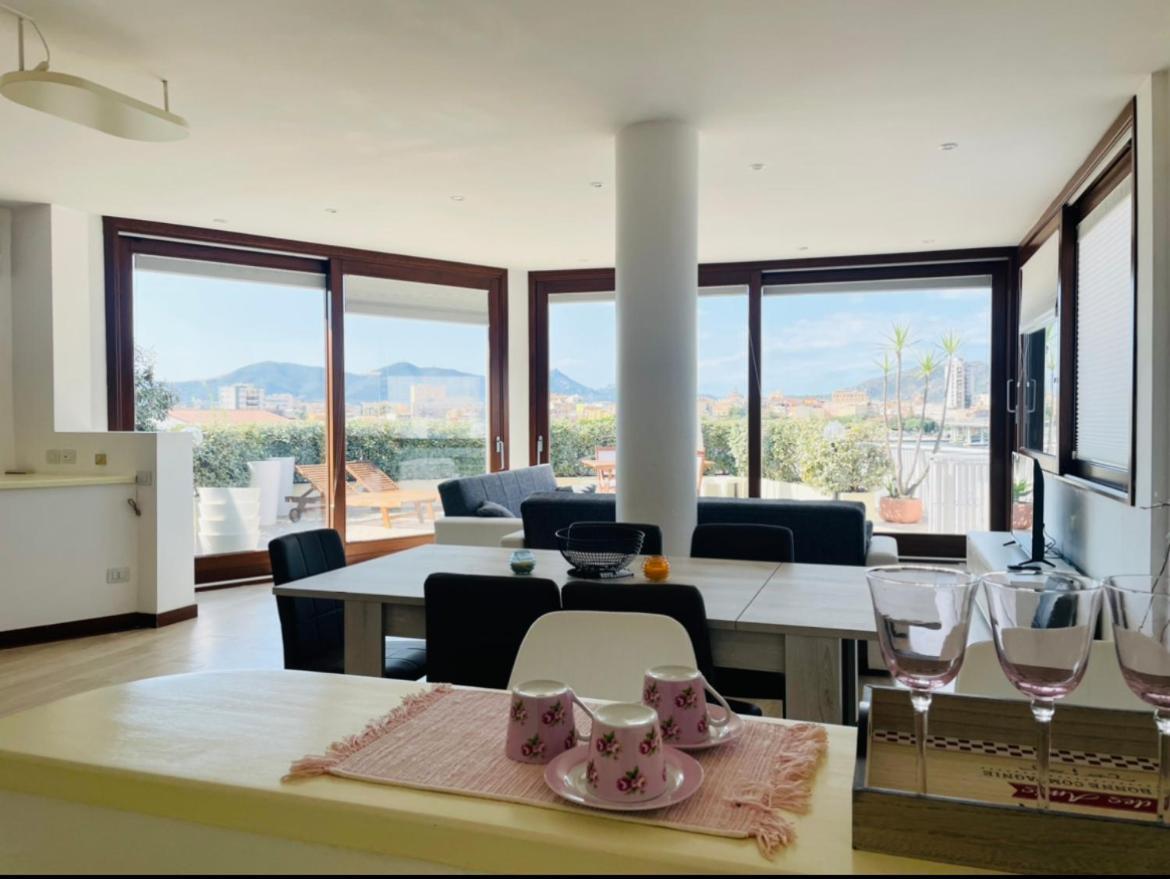 Sunny Rooftop Loft With Gorgeous Views Of オルビア エクステリア 写真